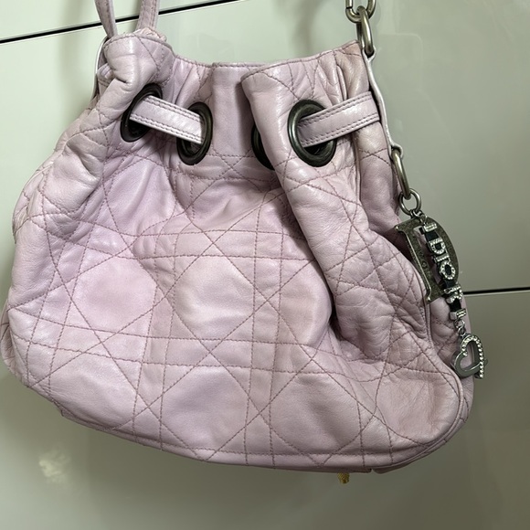 DIOR LILAC LAMBSKIN CANNAGE DRAWSTRING BAG - Picture 4 of 10